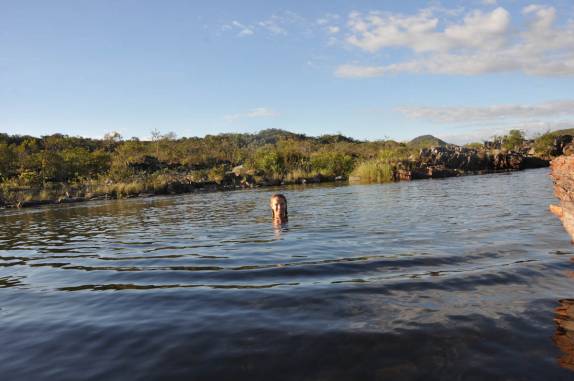 Nadando em poço do Rio Preto, no P.N Chapada dos Veadeiros, região de São Jorge - GO